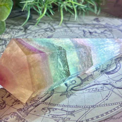 マルチカラー✿*:・キャンディフローライト蛍石ラフストーン原石ポイント