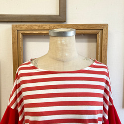 フレア袖が可愛い❤️ラメ入りボーダー柄フレア袖のトップス　赤（サイズフリー L〜 L L） 4枚目の画像