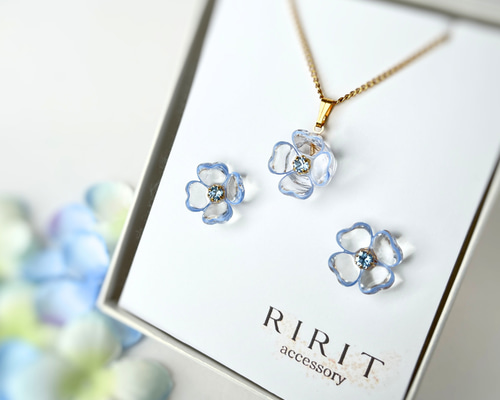 レネレイド ネックレス ピアス セット お花 再々値下げ☆新品☆レネレイド ネックレス & ピアス SET - メルカリ