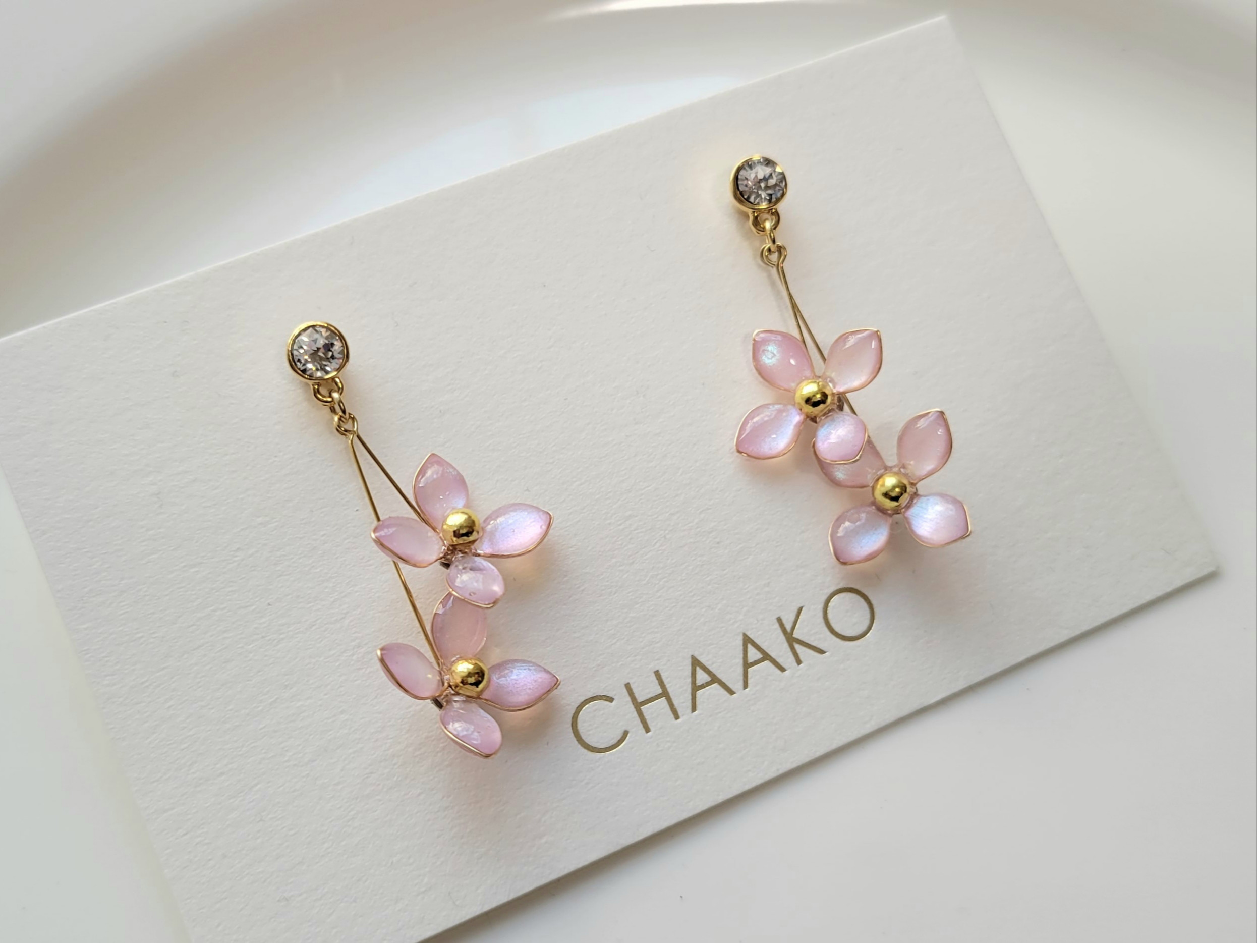 爪枠ブラックラブラドライトピアス　イヤリングに変更可能☺︎ 1点作品⭐︎