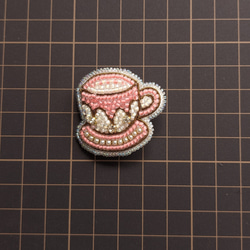 カップ＆ソーサー　ピンク　ビーズ刺繍ブローチ　 11枚目の画像