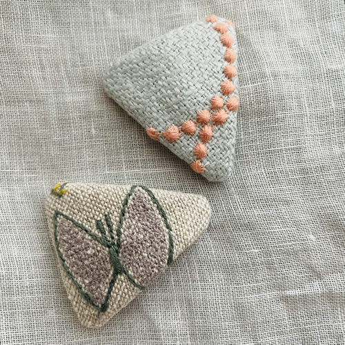 ミナペルホネンタンバリンパッチンピンハンドメイド ミナペルホネンタンバリンパッチンピンハンドメイド