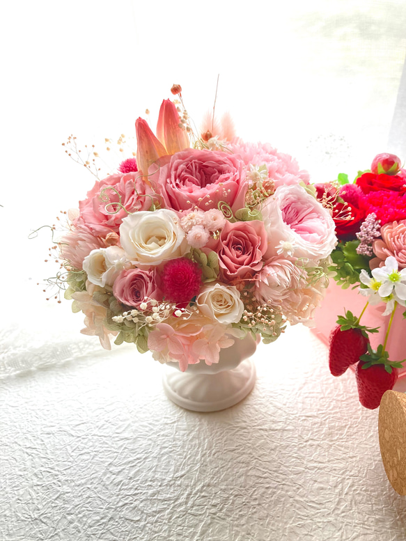 新作希少なプリザーブドフラワーのチューリップ 大輪バラ ピンクパステルアレンジ 母の日ギフト 誕生日 結婚新築開店祝い 2枚目の画像