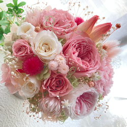 新作希少なプリザーブドフラワーのチューリップ 大輪バラ ピンクパステルアレンジ 母の日ギフト 誕生日 結婚新築開店祝い 5枚目の画像