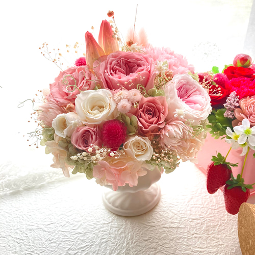 豪華プリザーブドフラワーの胡蝶蘭大輪バラ パステルピンク系アレンジ