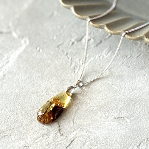 琥珀 アンバー ネックレス