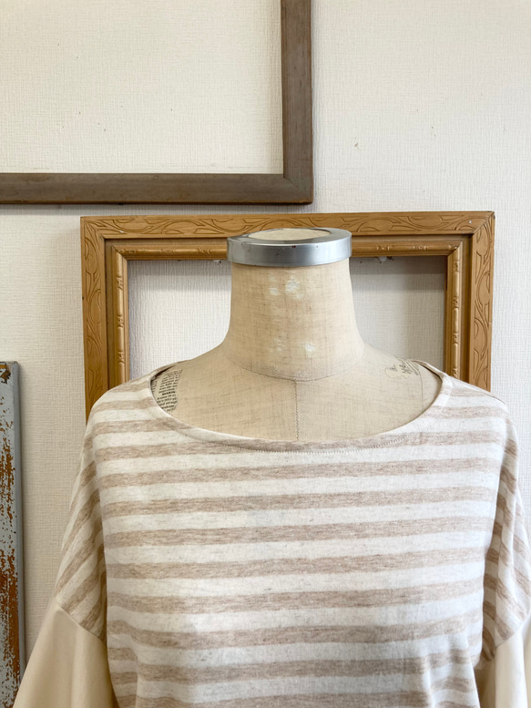 フレア袖が可愛い❤️ボーダー柄フレア袖のトップス　ベージュ（サイズフリー L〜 L L） 3枚目の画像