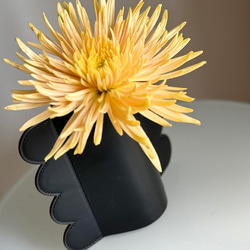 本革　2TONE(Ivory+black)　　フラワーベース　　革の花瓶　一輪挿し　花瓶カバー 6枚目の画像