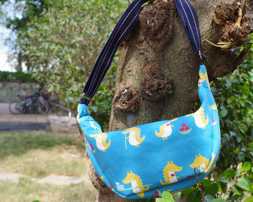 エレガントで万能】ハーフムーンショルダーバッグ ショルダー