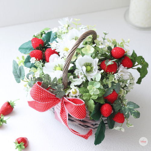 strawberry】クレイフラワー♡バスケット型フラワーアレンジメント