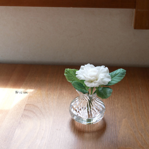 ちょこんとさん。置くだけ♪美しいを貴方に✿クレイフラワー 薔薇 バラ