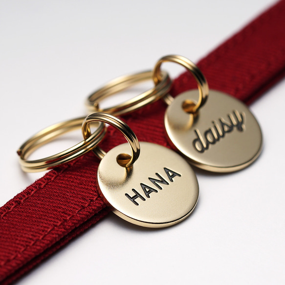 猫の迷子札 -丸形-【真鍮/ブラス】ネコ用 ねこの名札 キャットタグ ネームプレート ネームタグ 名前入り 電話番号 1枚目の画像