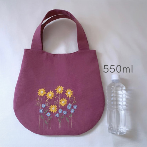 sale!!【A4ｻｲｽﾞ】草花手刺繍/綿麻ラウンドトートバッグ/スモーク