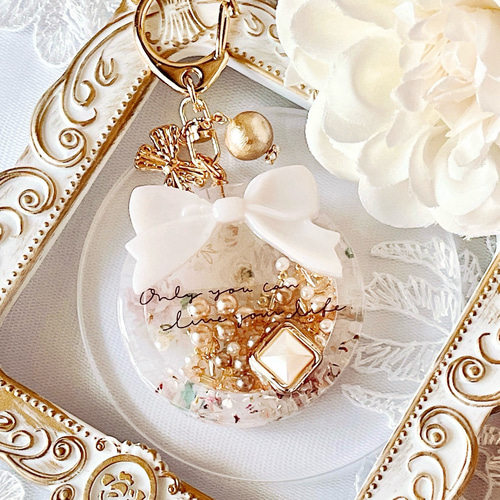 レジン バラ シェイカーキーホルダー シャカシャカ アイボリー