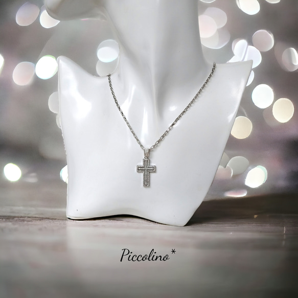 ビジュー輝く▶十字架(クロス)のネックレス シルバー お出かけ フォーマル 8枚目の画像