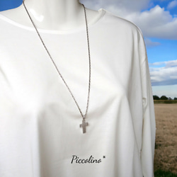 ビジュー輝く▶十字架(クロス)のネックレス シルバー お出かけ フォーマル 6枚目の画像