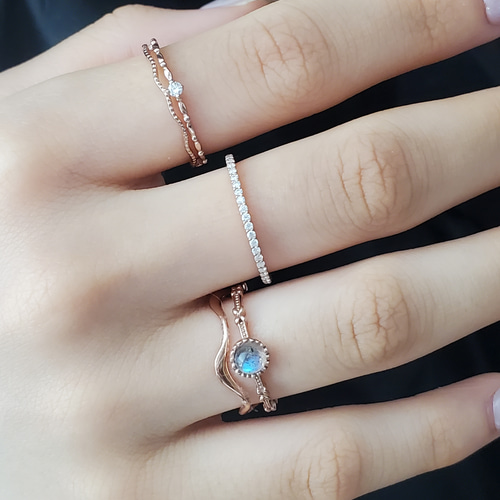 モアッサナイト1.1mmハーフエタニティSV925リング、華奢で重ね付けに