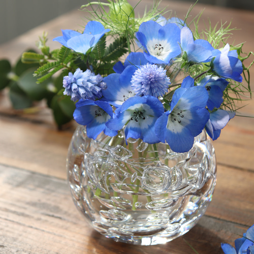 ひかりの一輪挿し』スウェーデンクリスタルガラス 透明感 上品 祈り