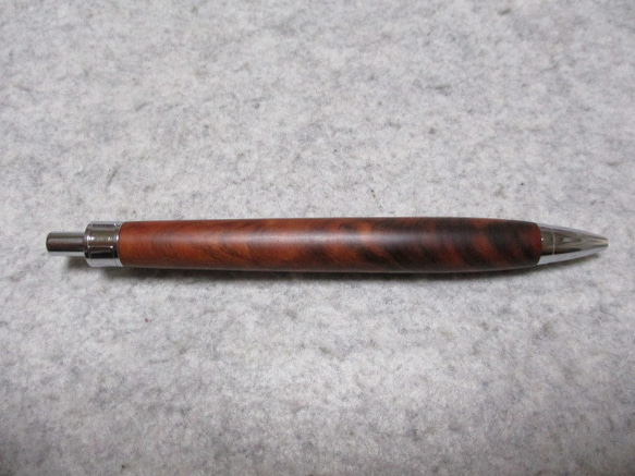タスマニアンタイガーマートル　縮み杢　椿油仕上げ　木軸ボールペン(シャープペンシル)　希少材 3枚目の画像