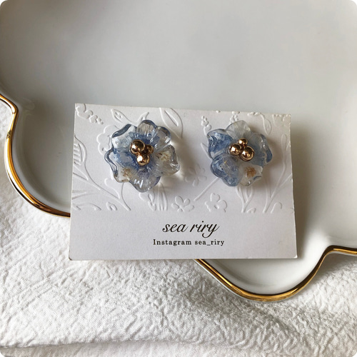 seariry no.606 デルフィニウムとかすみ草のフラワーピアス ドライ 