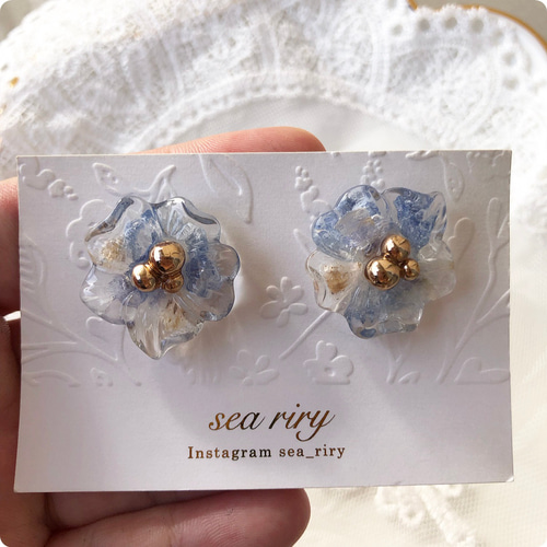 seariry no.606 デルフィニウムとかすみ草のフラワーピアス ドライ 