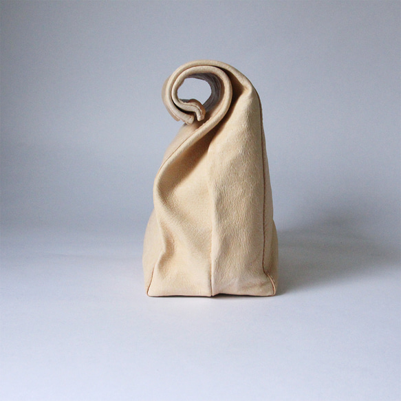 ペーパーバッグ M クラッチバッグ 豚革 レザー ヌメ革 本革 日々を刻む日記帳 nfl hnd Creema店 11枚目の画像