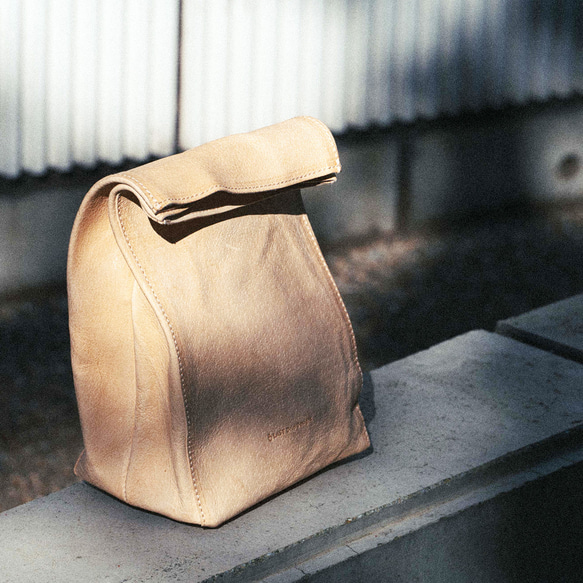 ペーパーバッグ M クラッチバッグ 豚革 レザー ヌメ革 本革 日々を刻む日記帳 nfl hnd Creema店 14枚目の画像