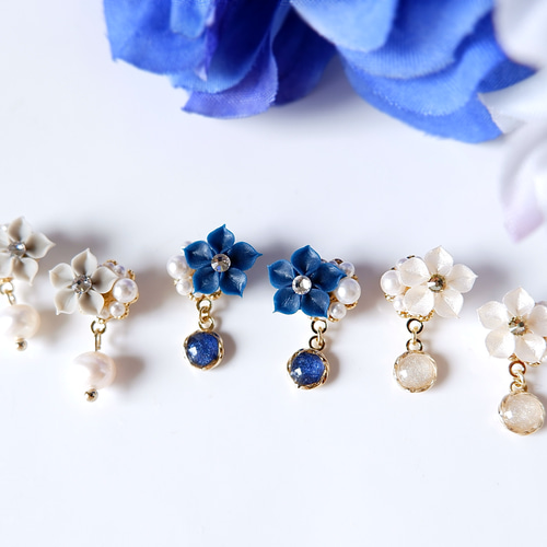 ピアス惑星カボション薔薇宇宙星ビジュー水色シャボンビーズ夜空