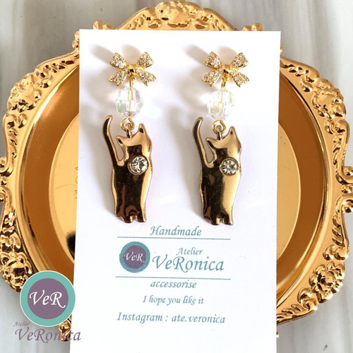 ☆リボンと爽やか猫ちゃんピアス☆ ハロウィン 黒猫＆魔女帽子 紫リボン