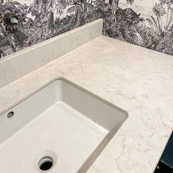 店舗向けおしゃれな洗面化粧台 輸入住宅向けかわいい洗面台 オーダーメイド家具 人工大理石フィオレストーン KOHLER 