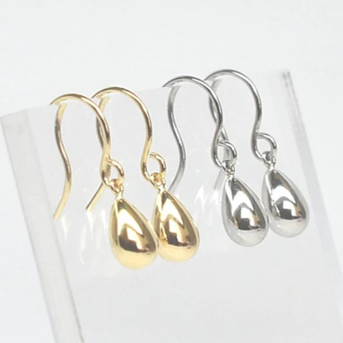 pt900 フックピアス　ドロップ しずく つゆ　地金　プラチナ 地金＊プラチナ【ティアドロップピアス】Pt900 フックタイプ