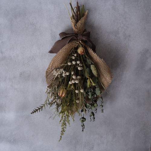 ナチュラルカラーのドライフラワースワッグ スワッグ -残香- 通販