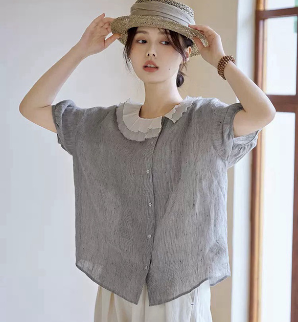 シックかわいいフリルカラー　大人のリネンブラウス　ゆったりシルエット【春秋夏】グレー 1枚目の画像