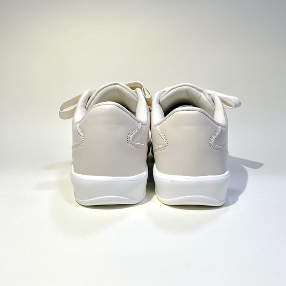 雙色輕便外套運動鞋配可愛大絲帶狀鞋帶（象牙色 x 銀色）22.5 厘米至 24.5 厘米 第4張的照片