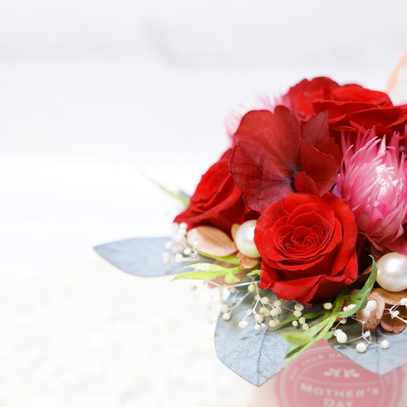 小さなギフトアレンジメント【ミニローズ】　プリザーブドフラワー　プレゼント　赤色バラ　可愛い 4枚目の画像