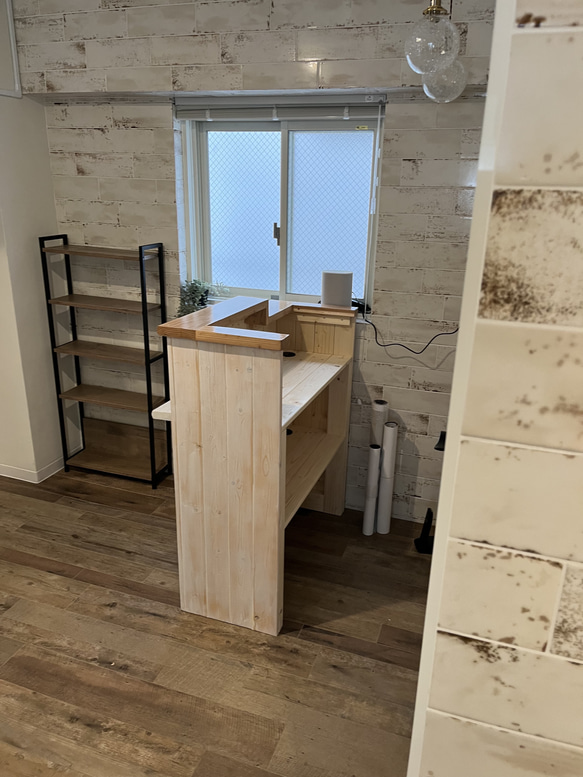 アンティーク風【段差】カウンター　レジ　アンティーク　荷物台付　幅90 5枚目の画像