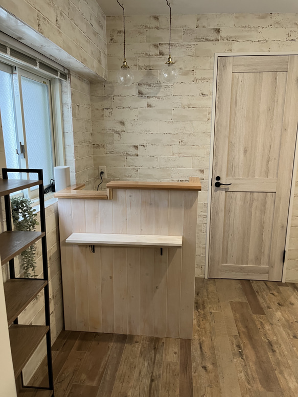 アンティーク風【段差】カウンター　レジ　アンティーク　荷物台付　幅90 3枚目の画像