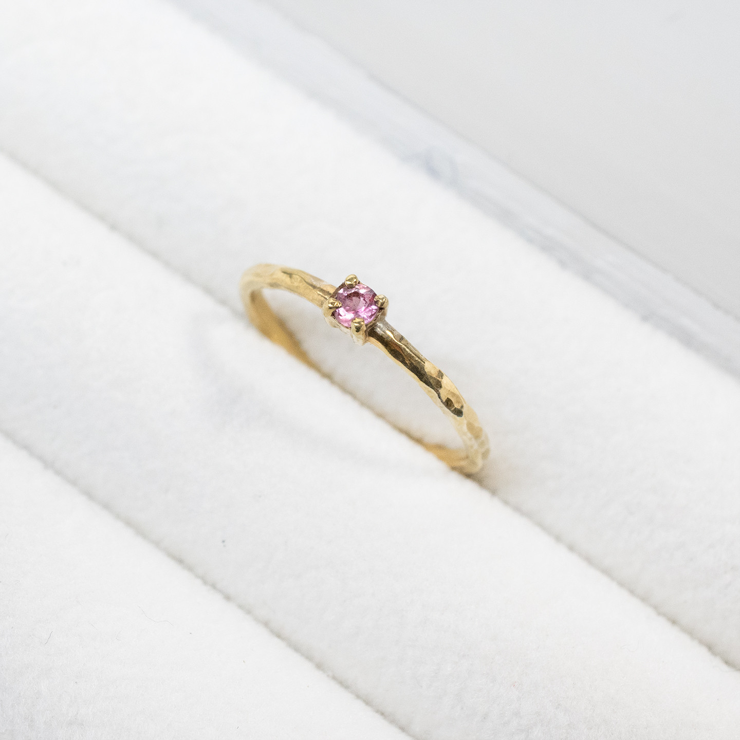 槌目 ピンクトルマリン ラウンド3mm K18GPゴールドプレーンリング 1.5mm幅 ハンマー｜1046 4,805円