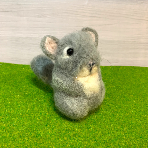 優しい眼差しのチンチラぬいぐるみ 羊毛フェルト一点物 羊毛フェルト