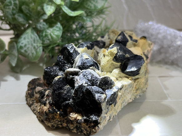 【守護石】黒水晶　モリオン　ラフストーン　原石　クラスター 1枚目の画像