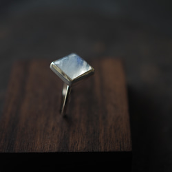 white  labradorite silver ring (uyo) 8枚目の画像