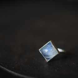 white  labradorite silver ring (uyo) 10枚目の画像