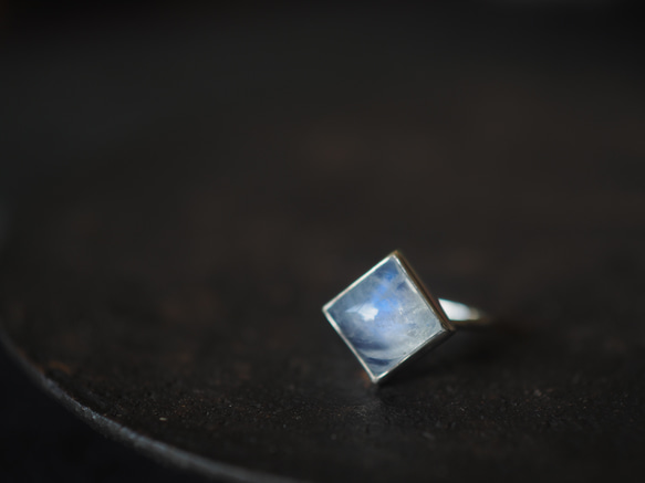 white  labradorite silver ring (uyo) 10枚目の画像