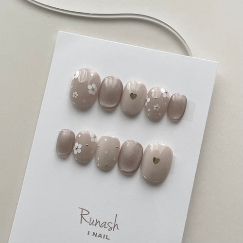 グレージュ フラワー ♡ ネイルチップ ネイルチップ（つけ爪） Runash