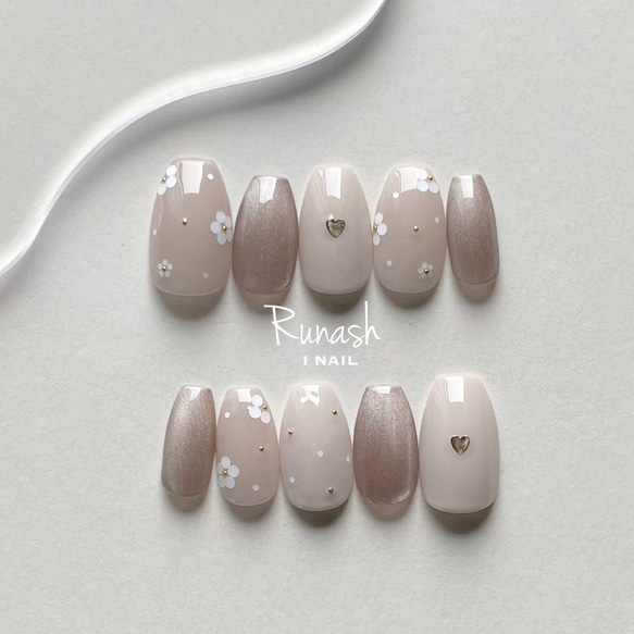 グレージュ フラワー ♡ ネイルチップ ネイルチップ（つけ爪） Runash