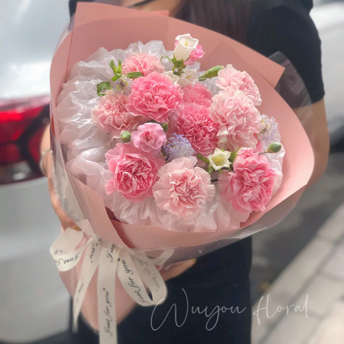 ピンクのカーネーションの花束 母の日 ブーケ King 通販