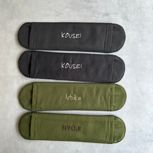 n＊　手刺繍　水筒入れ　肩紐カバー　ランチマット　携帯ケース　【1/2】 n＊ 手刺繍 水筒入れ 肩紐カバー ランチマット 携帯ケース 【1/2】 n