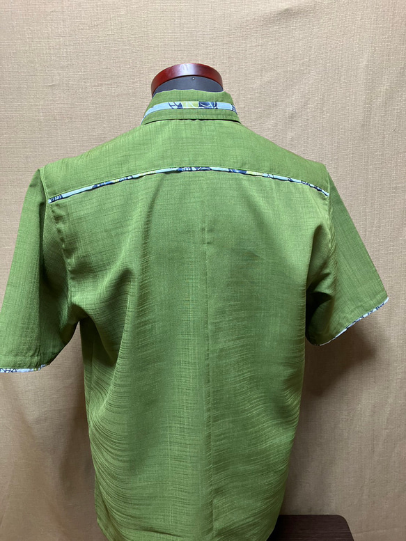 かりゆしウェア　メンズ   抹茶色　 M(箱ポケット（沖縄、琉球、紅型柄、アロハ）No.１１７ 4枚目の画像