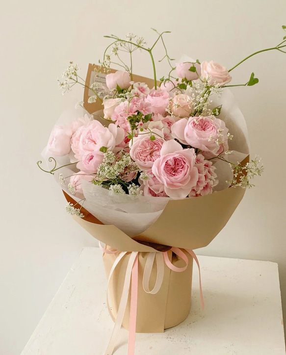 母の日ギフト｜スプレーバラとカーネーションの花束 やさしいピンクの