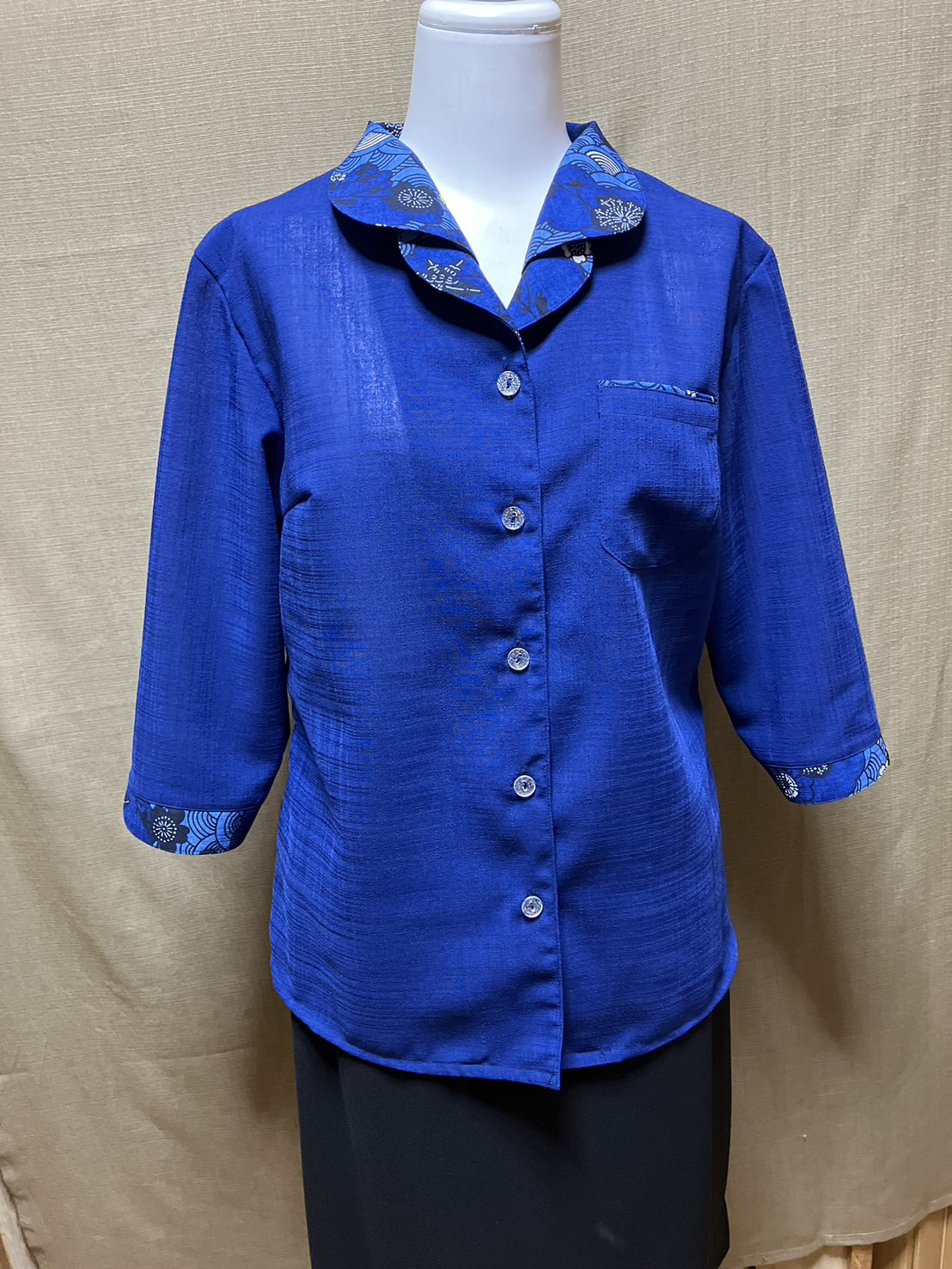 アイボリー　七分袖　かりゆしウェア　レディースM（沖縄、琉球、紅型柄、アロハ）No.１２３